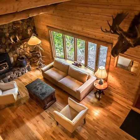 Moose Creek Ranch Hotel
